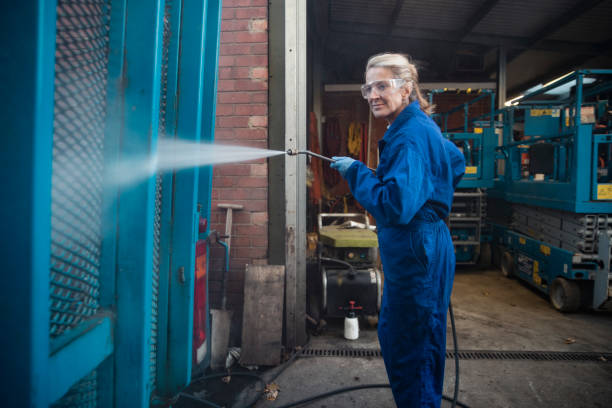 Best Oil Spill Cleanup  in Bellflower, CA